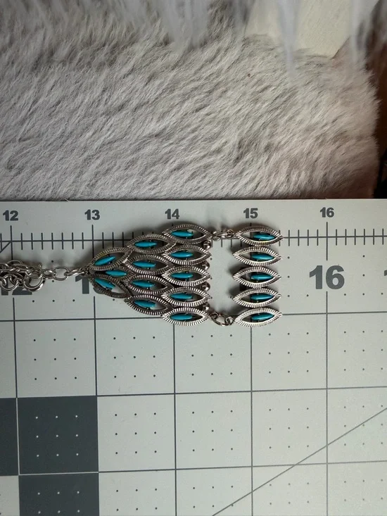 Vintage | Silver-tone Turquoise Color Pendant Dangle Bohemian 24 Inch Necklace - Picture 4 of 12